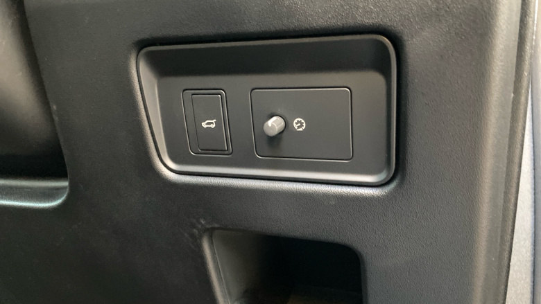 Land Rover Discovery 3.0 D350 Dynamic SE 5dr Auto Diesel Station Wagon